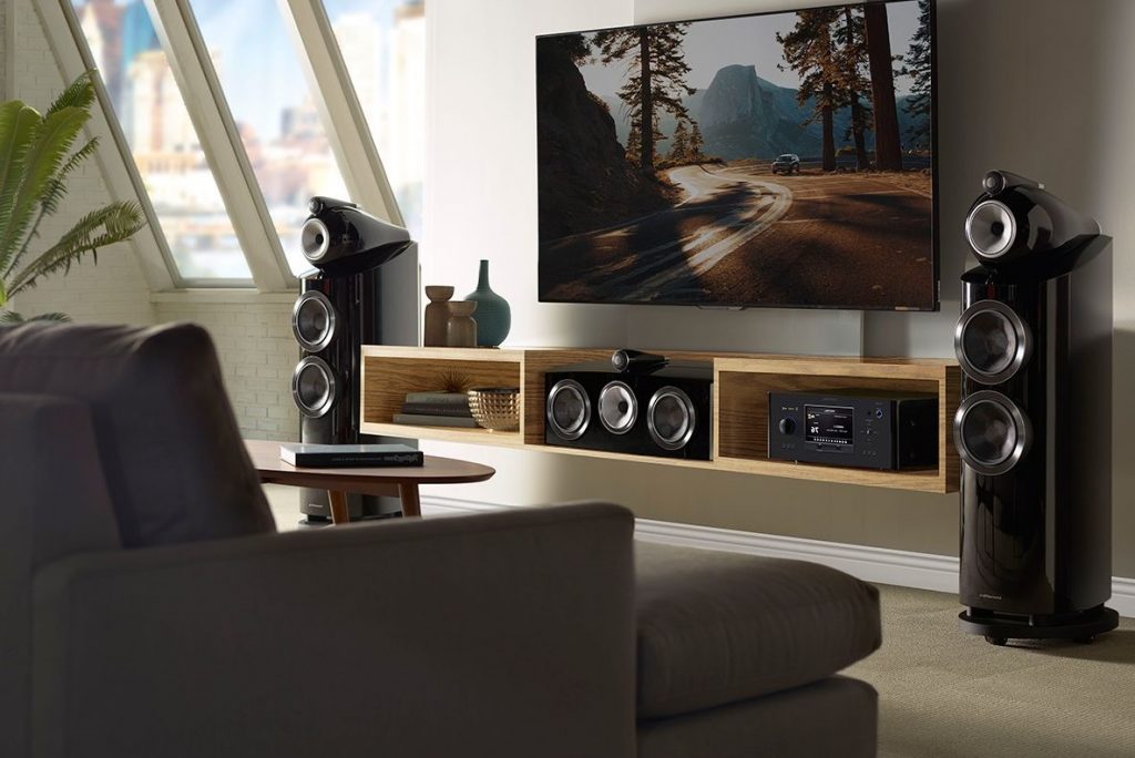 Tv with speaker